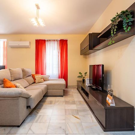 Red Home By Cadiz Time Ngoại thất bức ảnh