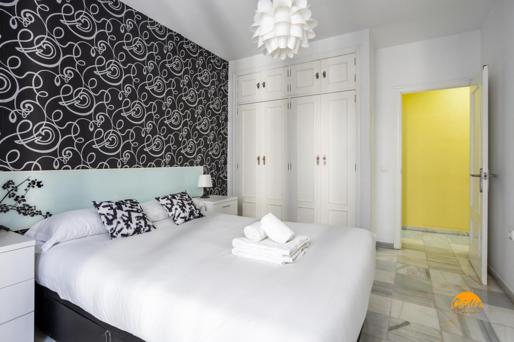 Red Home By Cadiz Time Ngoại thất bức ảnh