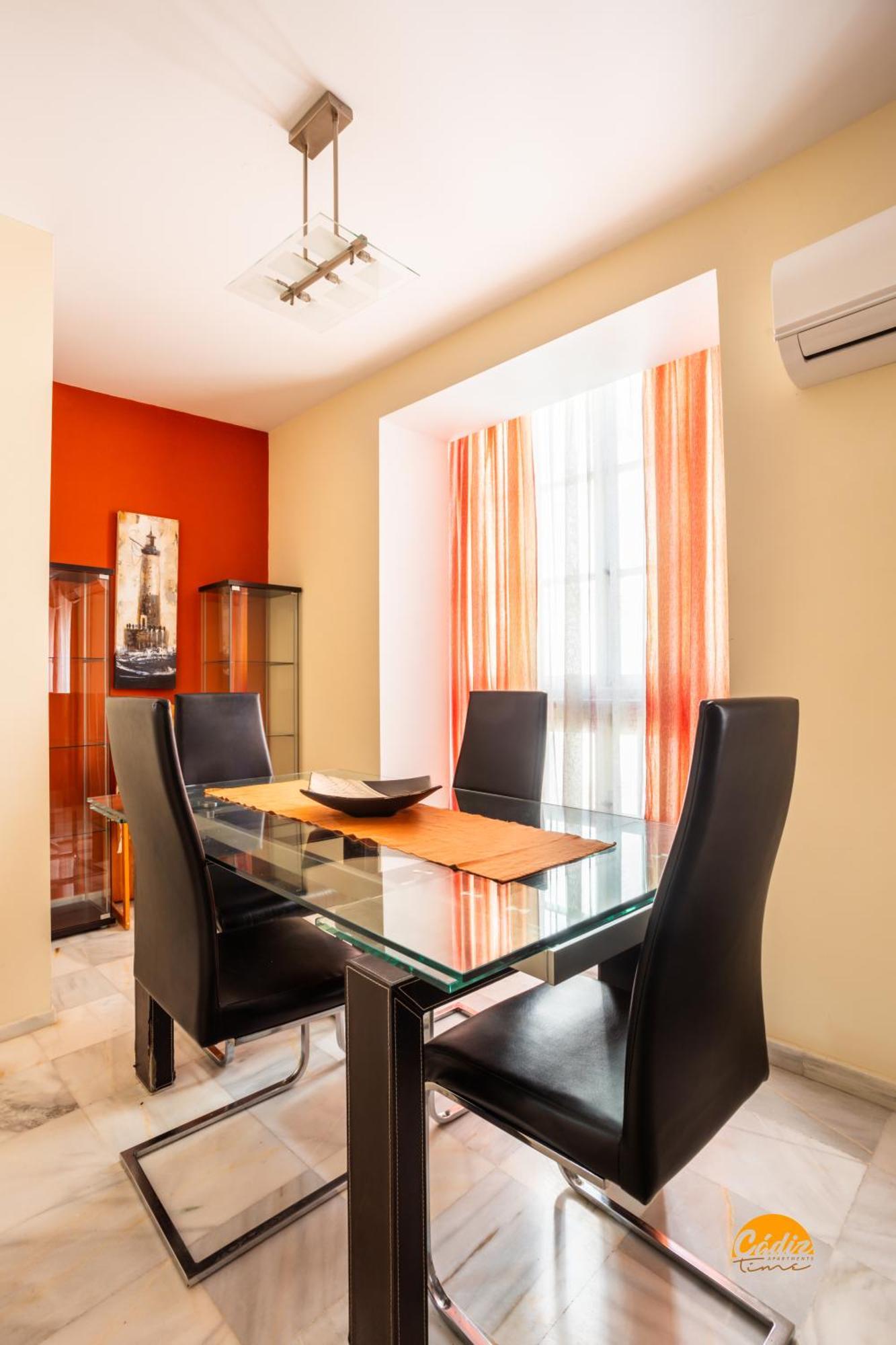 Red Home By Cadiz Time Ngoại thất bức ảnh